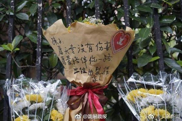 [流言板]库里：时光老人在追赶我，现在只想维持竞技水平并保持健康